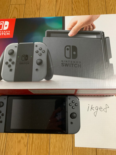 任天堂Switch本体　画面保護シール貼ってます