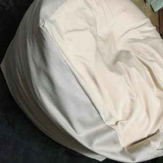 体をためにするソファーの画像