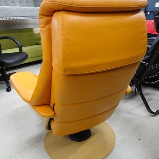 カリモク ザ・ファースト リクライニングチェア オットマン付 オレンジ