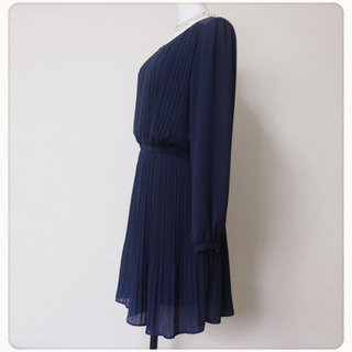 ご購入者様決定[Tremium]とろみ素材ワンピース濃紺色LサイズOK細やかプリーツ大人可愛いの画像