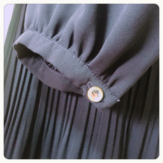 ご購入者様決定[Tremium]とろみ素材ワンピース濃紺色LサイズOK細やかプリーツ大人可愛いの画像