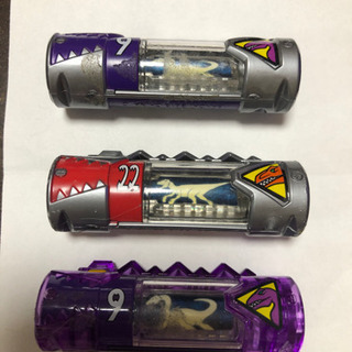 【取引終了】ヒーロー戦隊 キョウリュウジャーの充電池