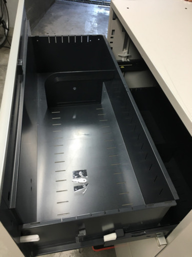 取引中　スチールキャビネット　ロッカー　オフィス　ラック　棚