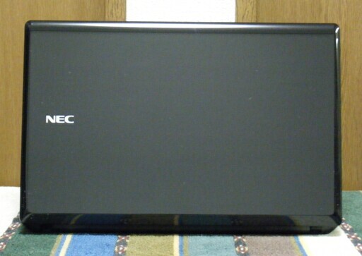 ?15.6型液晶/光沢✨ブラックボディ♪/カメラ?/マイク?/高性能?Core i3/大容量！HDD320GB♪/快適♬メモリ4GB/