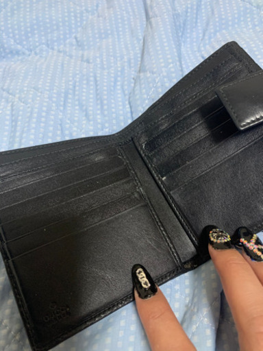 GUCCI 二つ折り財布 シリアルナンバーあり