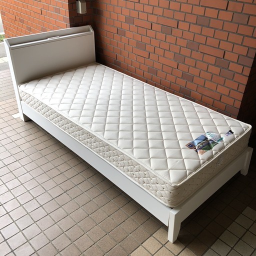 シングルベッド　白　コンセント付き　H2