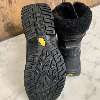 UGGブーツ、女性、黒.     UGG Boots, Women, Black.の画像