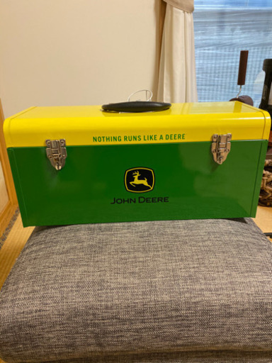 ジョンディア　工具箱