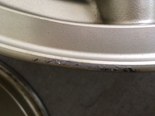 中古 RSワタナベ　エイトスポーク F8F　17インチ　7.0ｊ　オフセット +40　PCD 114.3　５穴 　ゴールドメタリック