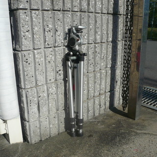 SLIKの大きい三脚の画像