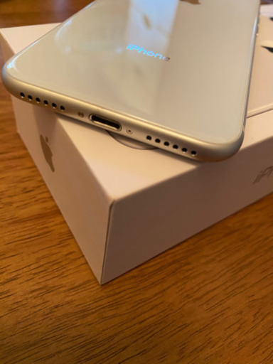 iPhone8 64GB ほぼ未使用