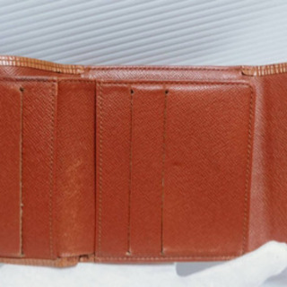 【正規品】 ルイヴィトン エピ 二つ折り財布の画像