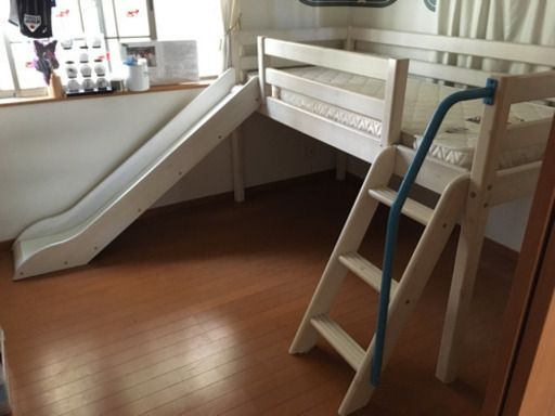 デンマーク製　フレクサ正規販売店　すべり台付きベッド