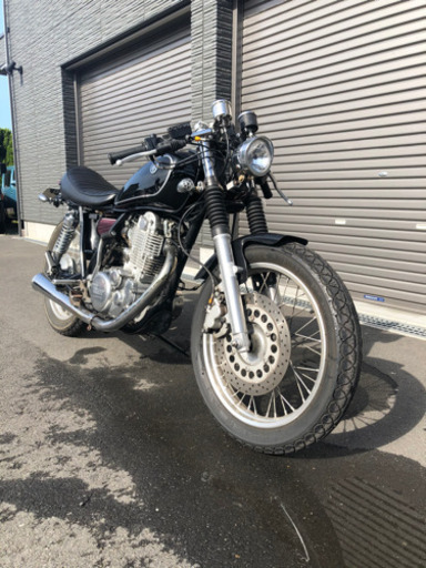 ヤマハ SR カフェレーサー 400