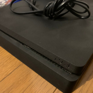 PS4 500GB & ソフト2本付の画像