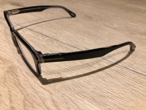 トムフォード黒縁メガネ