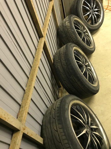 最終値下げ18インチ日産リーフに履いてたホイールです