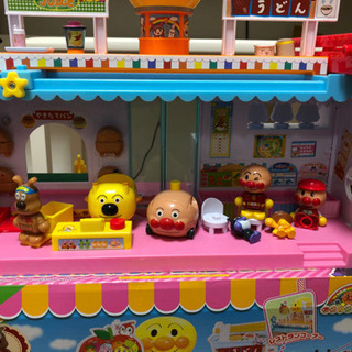 アンパンマン　大きなショッピングモール　アンパンマン工場　おままごとの画像