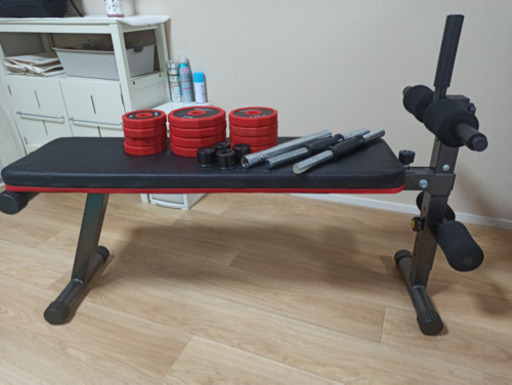 トレーニングベンチとダンベルセット