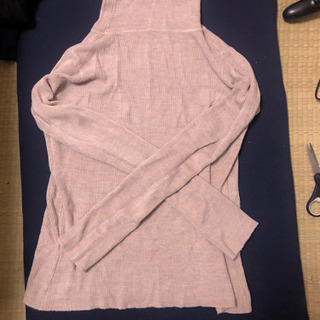 タートルネック　ベージュ