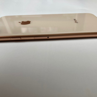 iPhone 8 Gold 最新 64 GB au simロック解除済み