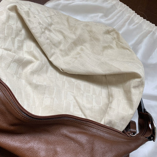 フルラ　牛革バッグ　美品です♪の画像