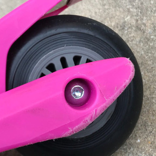 決まりました: 子供用キックスケーター　安定の三輪の画像