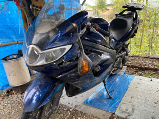 トライアンフ　スプリントst 1050