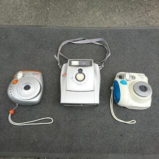 ジャンク扱いで出品‼️インスタントカメラ3台まとめて