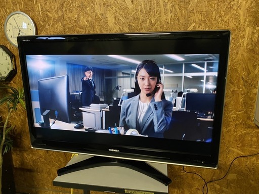 東芝　液晶テレビ　４６インチ