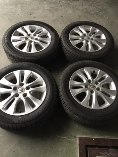 トヨタ純正タイヤホイール 205/60Ｒ16  バリ山 ノアやヴォクシーに