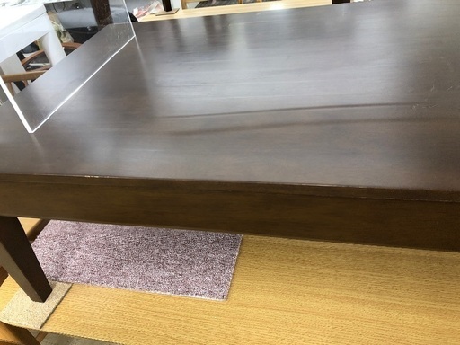 引き出し付きテーブル