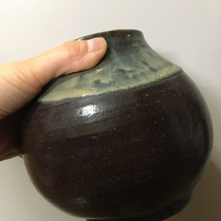 壺　花瓶　骨董品　花をいける陶器　焼き物　の画像