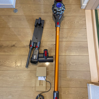 ダイソン　Dyson v8 fluffy