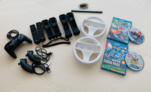 Wii U、Wii Fit、「スーパーマリオ」「マリオカート」、リモコン、ハンドル等必要アクセサリ全て