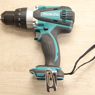 中古美品 makita マキタ 18V 充電式震動ドライバドリル HP458D 本体＋