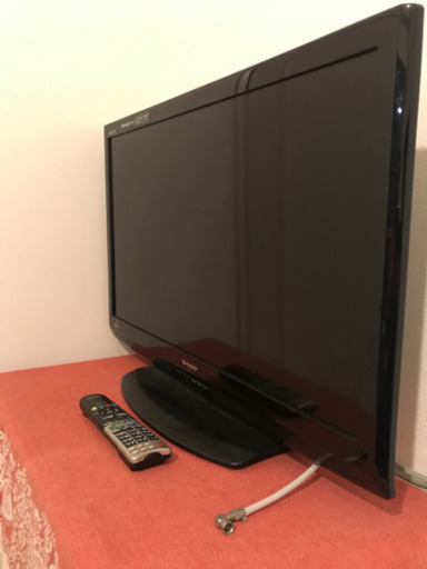 シャープ　テレビ　32    AQUOS 