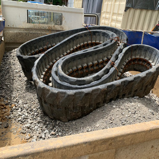 日立建機、30UR、キャタピラ、まだまだ山あります