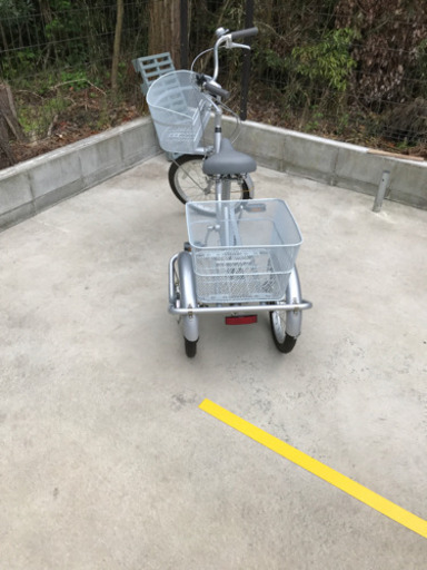 お取り引き中　値下げ！　３輪自転車　新古品　シニア　高齢者　お買い物　近隣配送可能