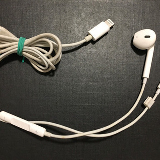 iphone マイク付きイアホン　中古