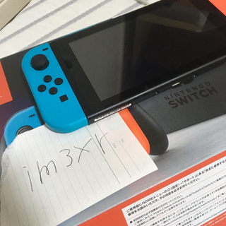 Nintendo Switch(旧型) ネオン ほぼ定価！