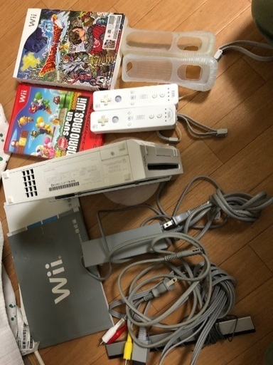 Wii  リモコン2個　マリオ
