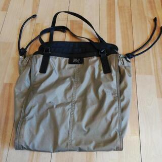 トートバッグ　バーバリー