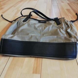 トートバッグ　バーバリーの画像