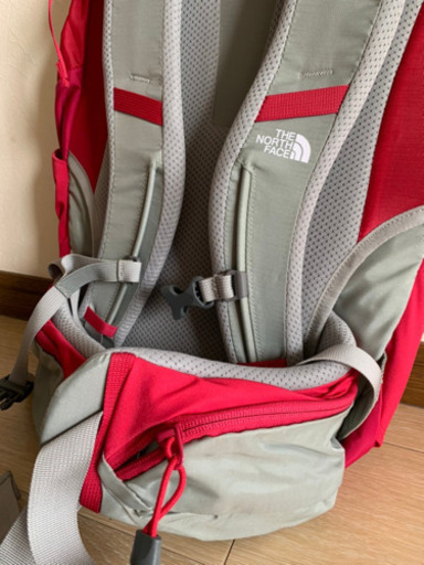 THE NORTH FACE  リュック　ウィメンズ