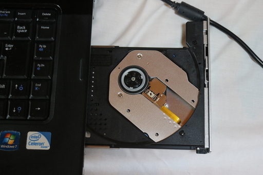 DELL Vostoro 1015になります。Windows10＆オフィスもOKです。