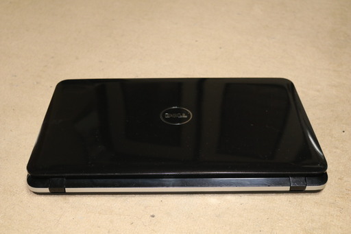 DELL Vostoro 1015になります。Windows10＆オフィスもOKです。