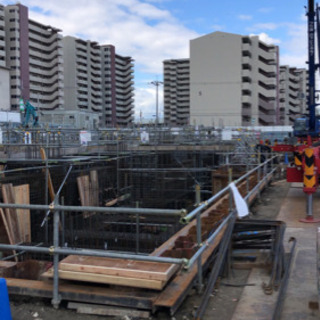 ✴️型枠解体工✴️随時募集‼︎未経験者は9000円〜