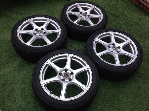 18インチ 225/45 タイヤ ホイール4本セット中古