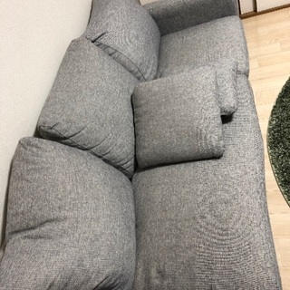 3人掛けソファ　グレーの画像
